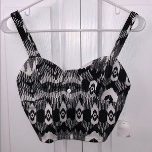 Black and white patterned crop top
